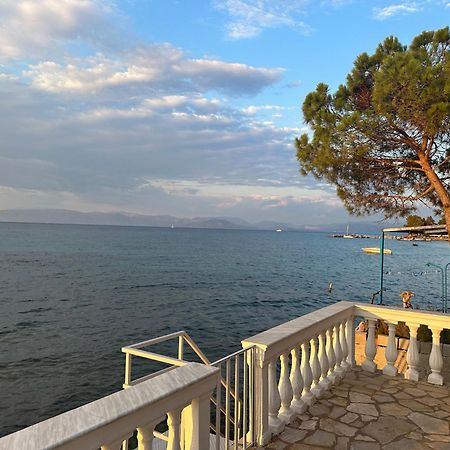 Blue Horizon  Villa Mpoukaris Exterior foto