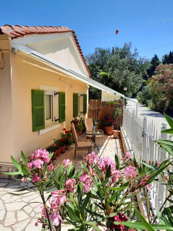 Blue Horizon  Villa Mpoukaris Exterior foto