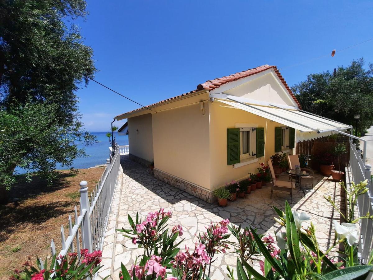 Blue Horizon  Villa Mpoukaris Exterior foto